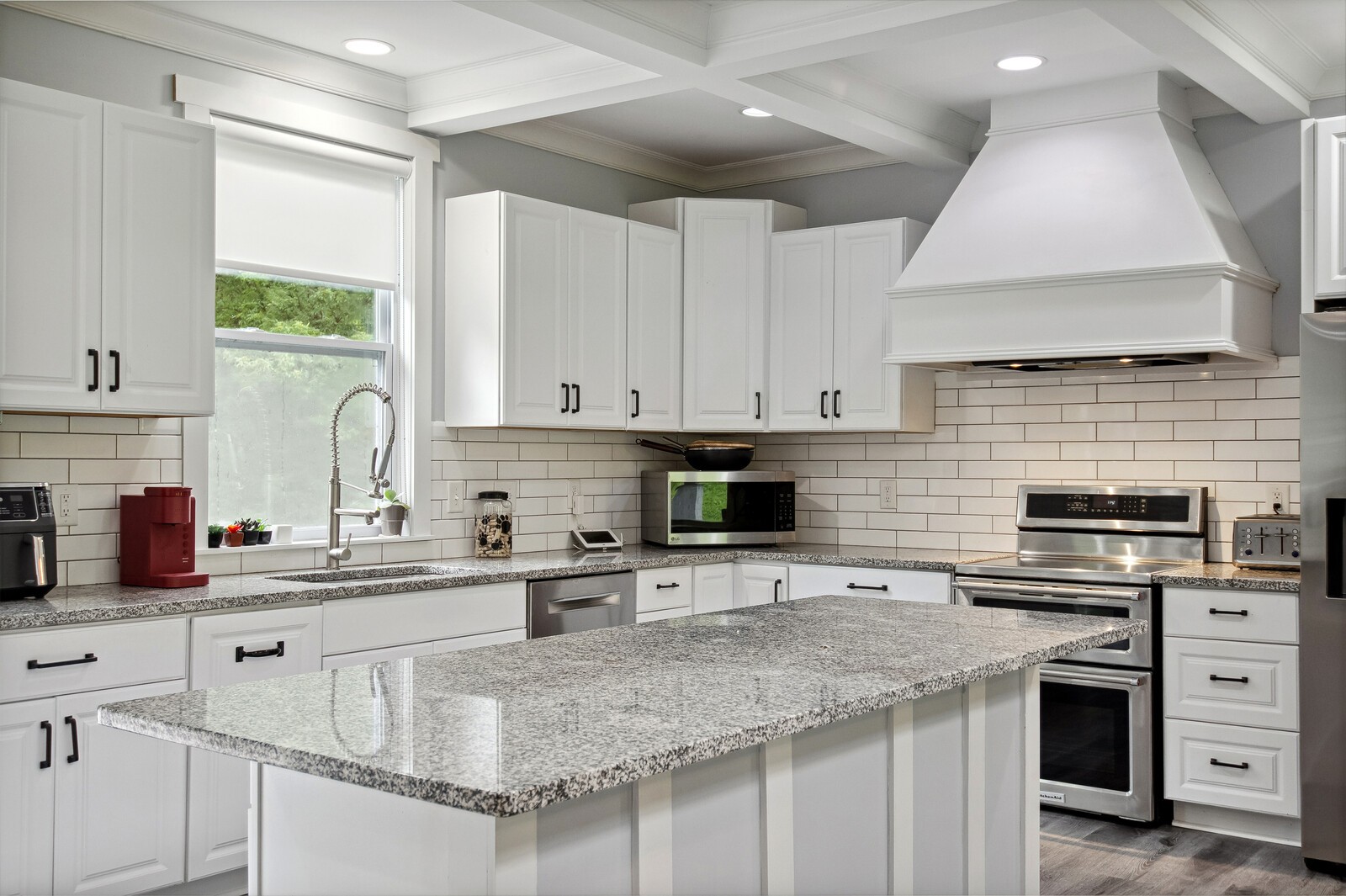 805 Oak Knoll Cir