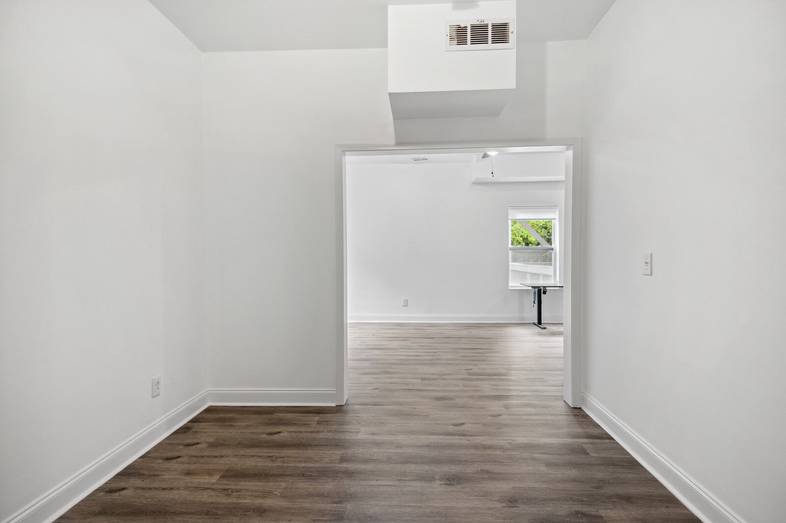 805 Oak Knoll Cir