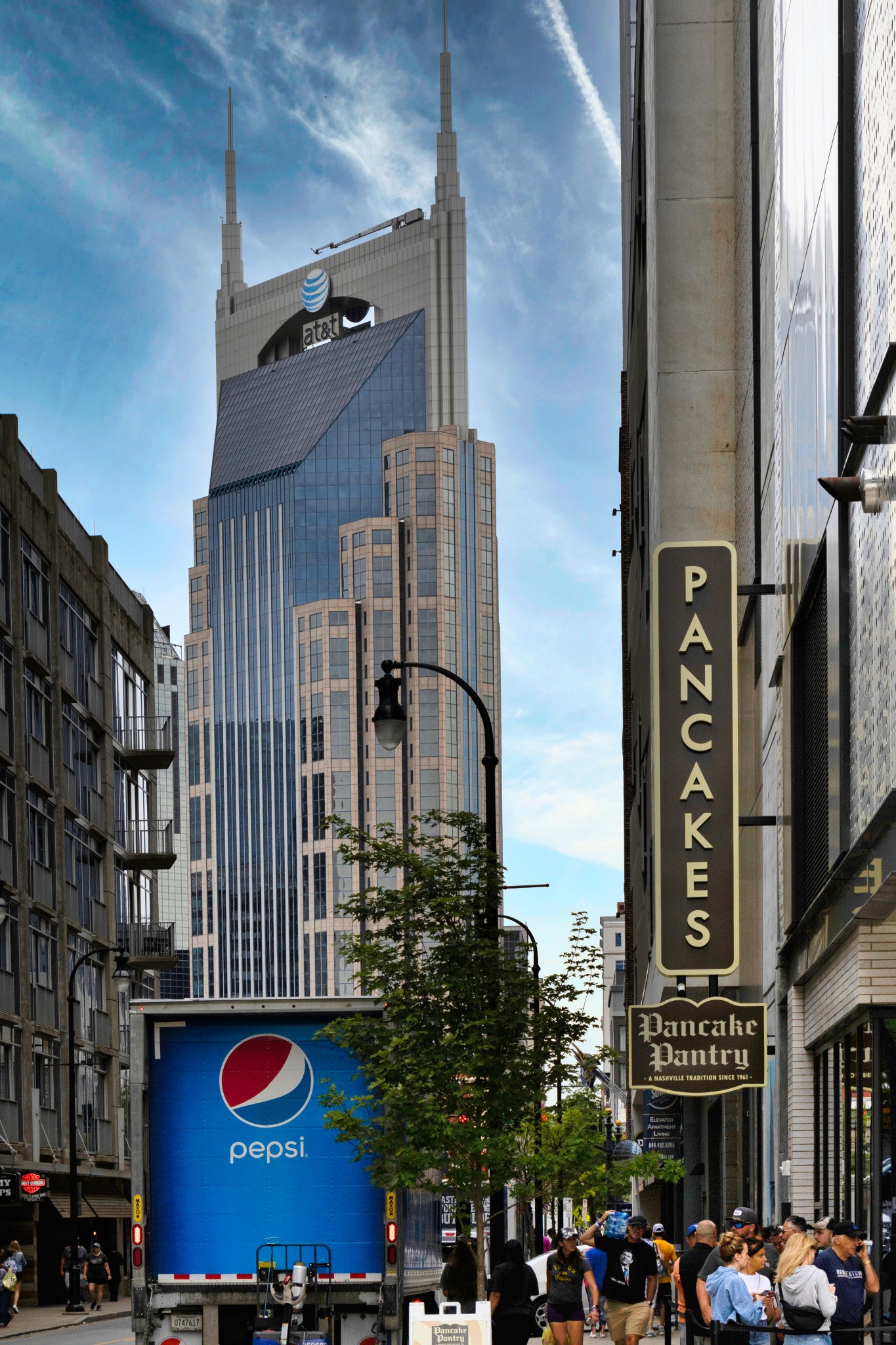 806 Olympic St Unit: 202