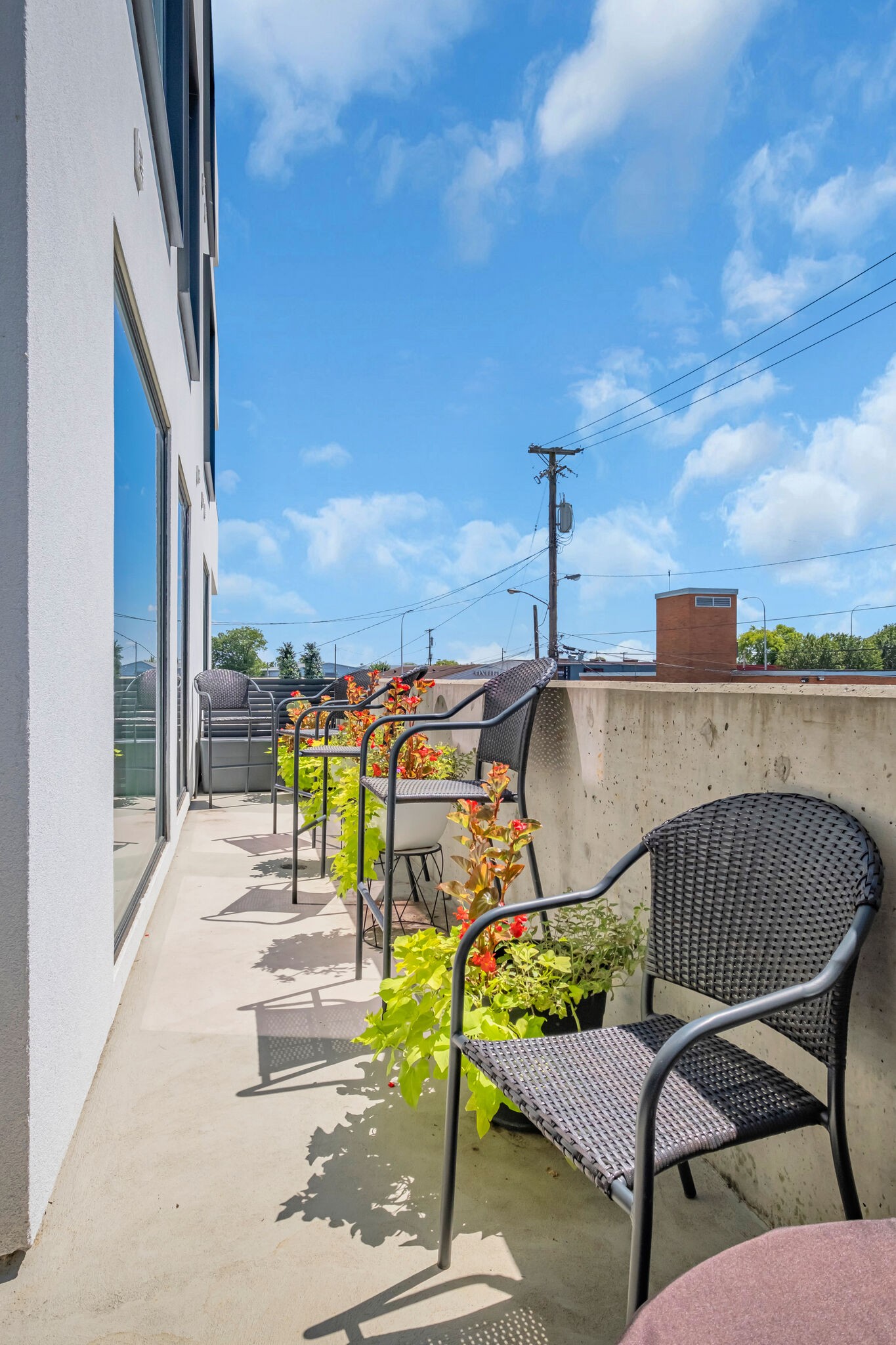 806 Olympic St Unit: 202