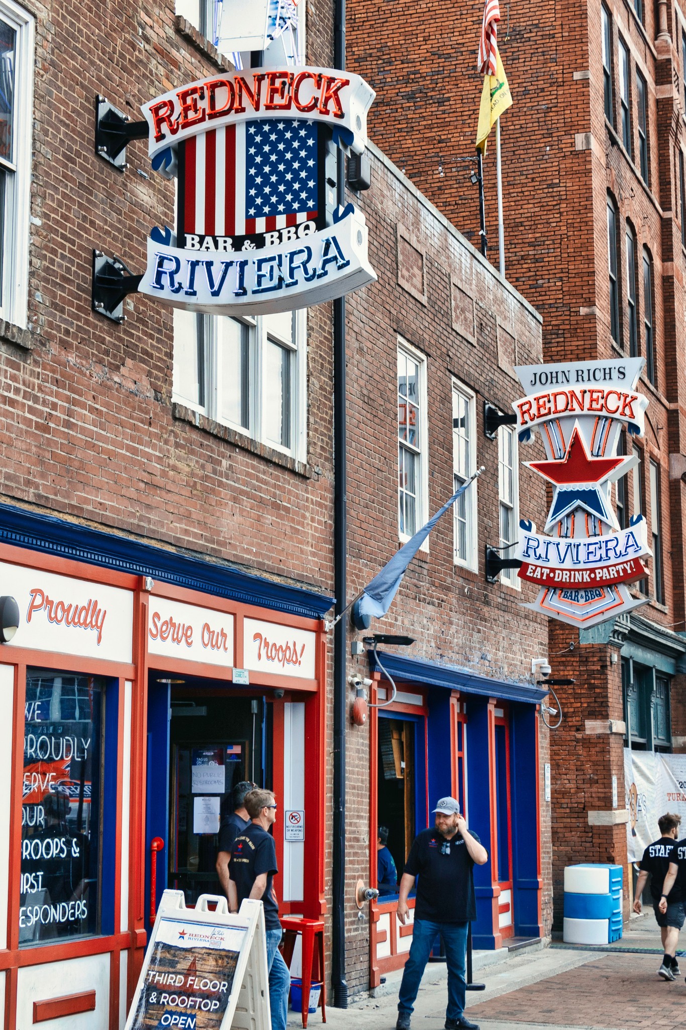 806 Olympic St Unit: 202