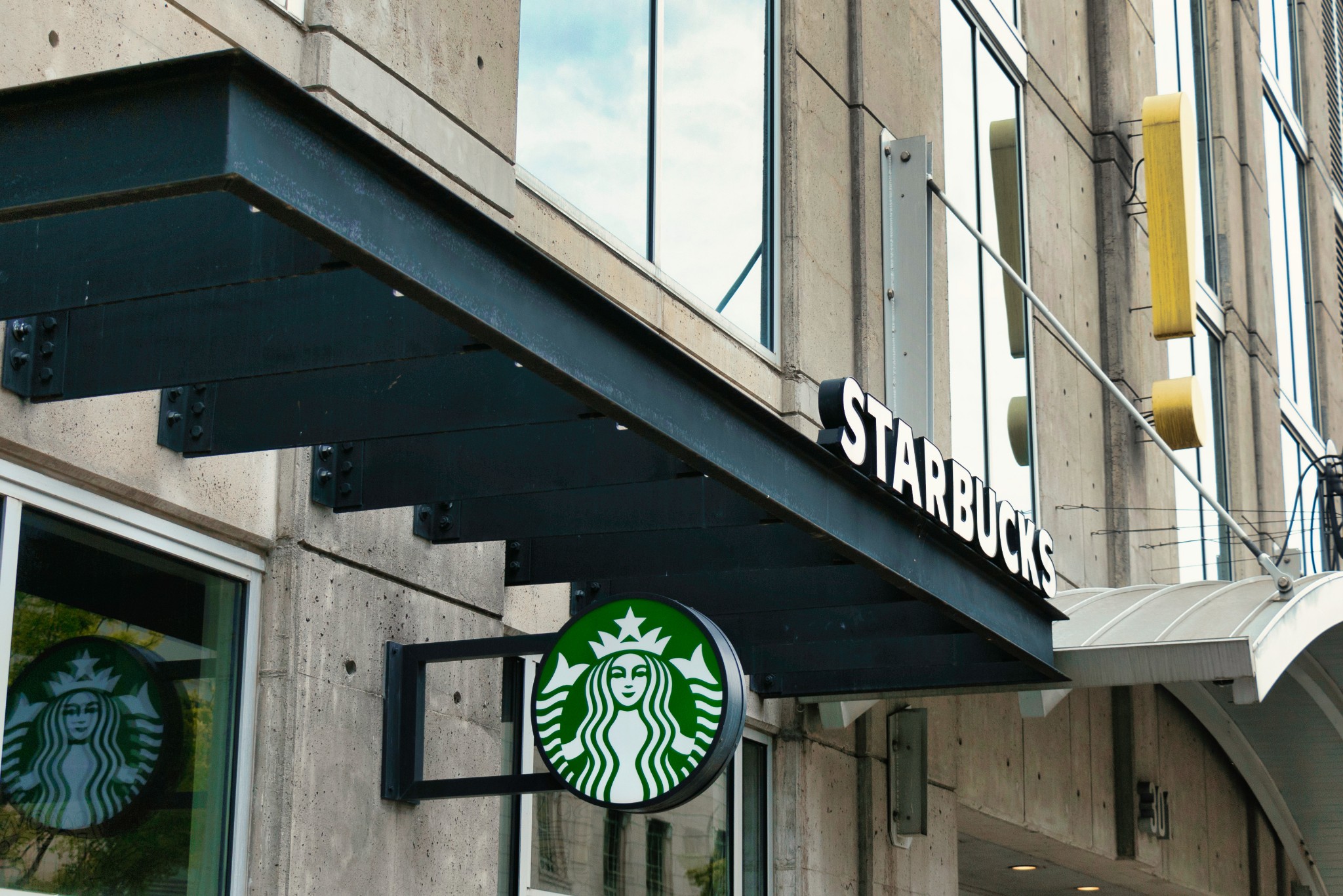 806 Olympic St Unit: 202