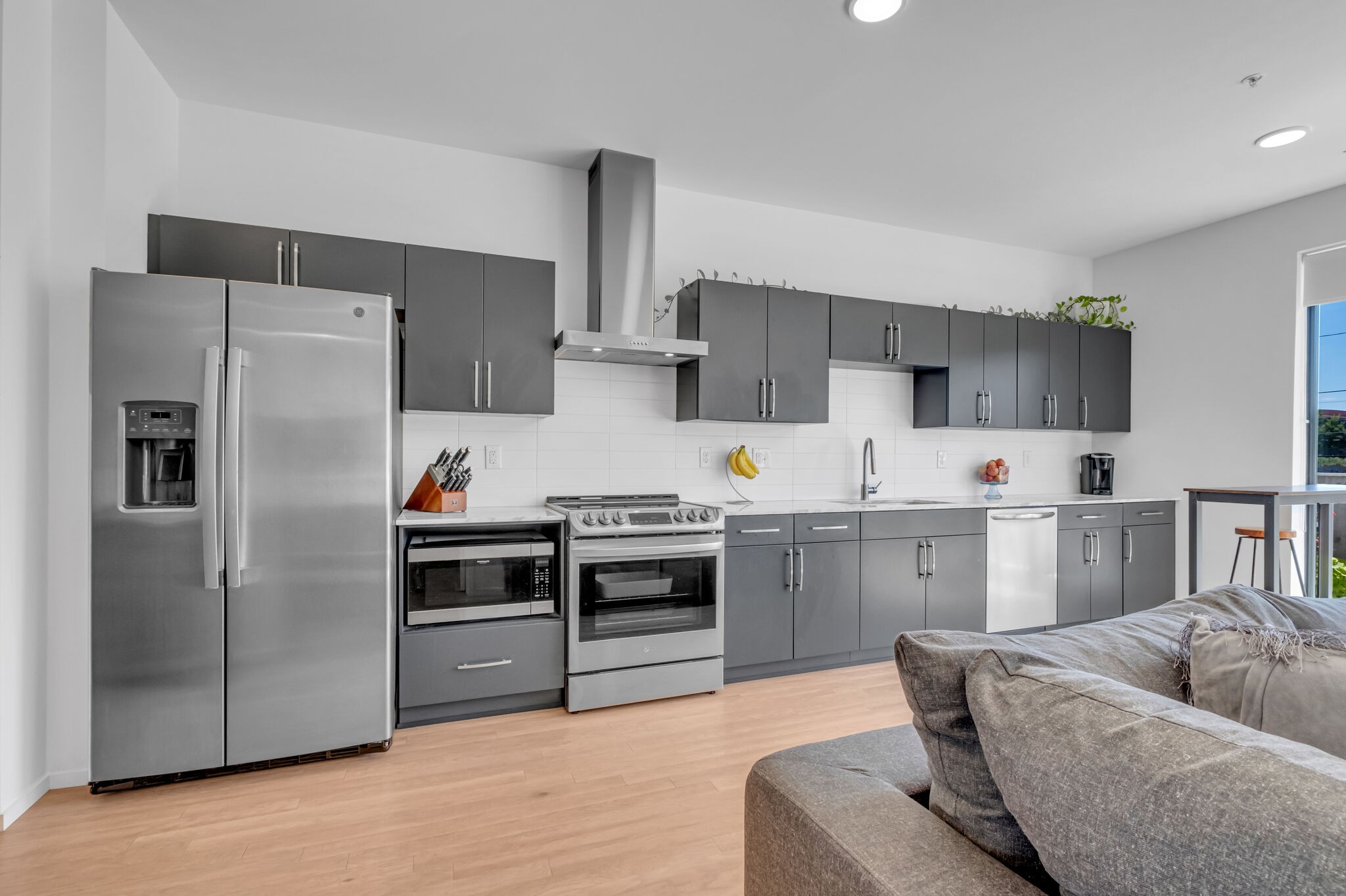 806 Olympic St Unit: 202