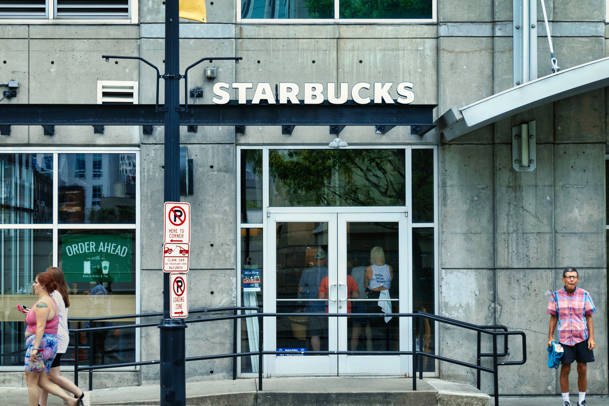 806 Olympic St Unit: 202