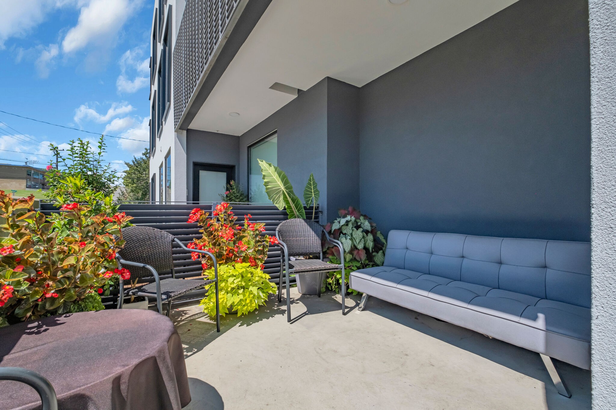 806 Olympic St Unit: 202