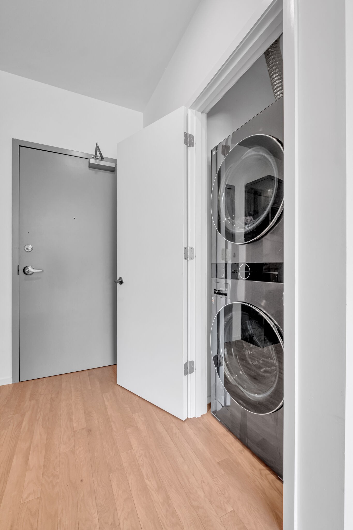 806 Olympic St Unit: 202