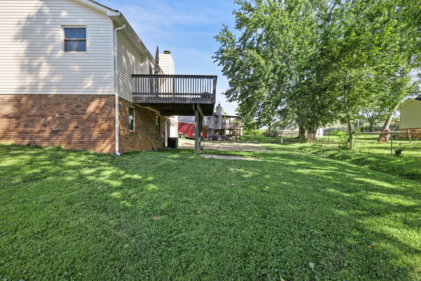 136 Cunningham Pl