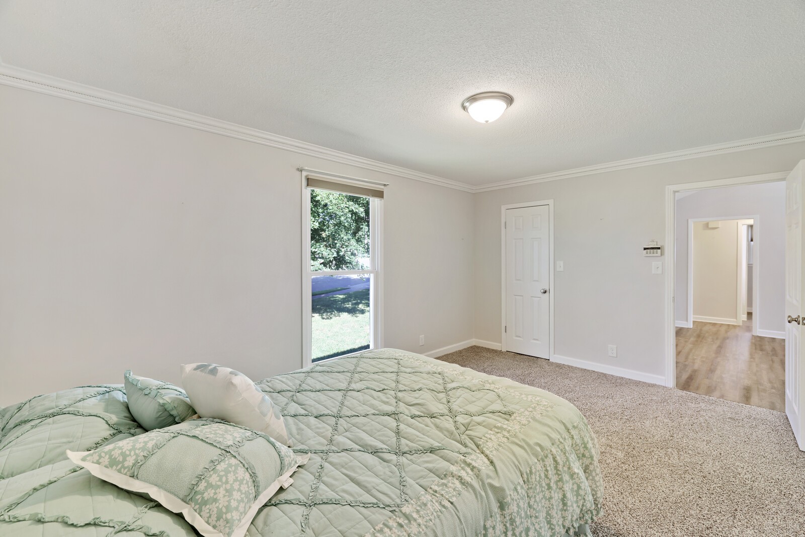 136 Cunningham Pl
