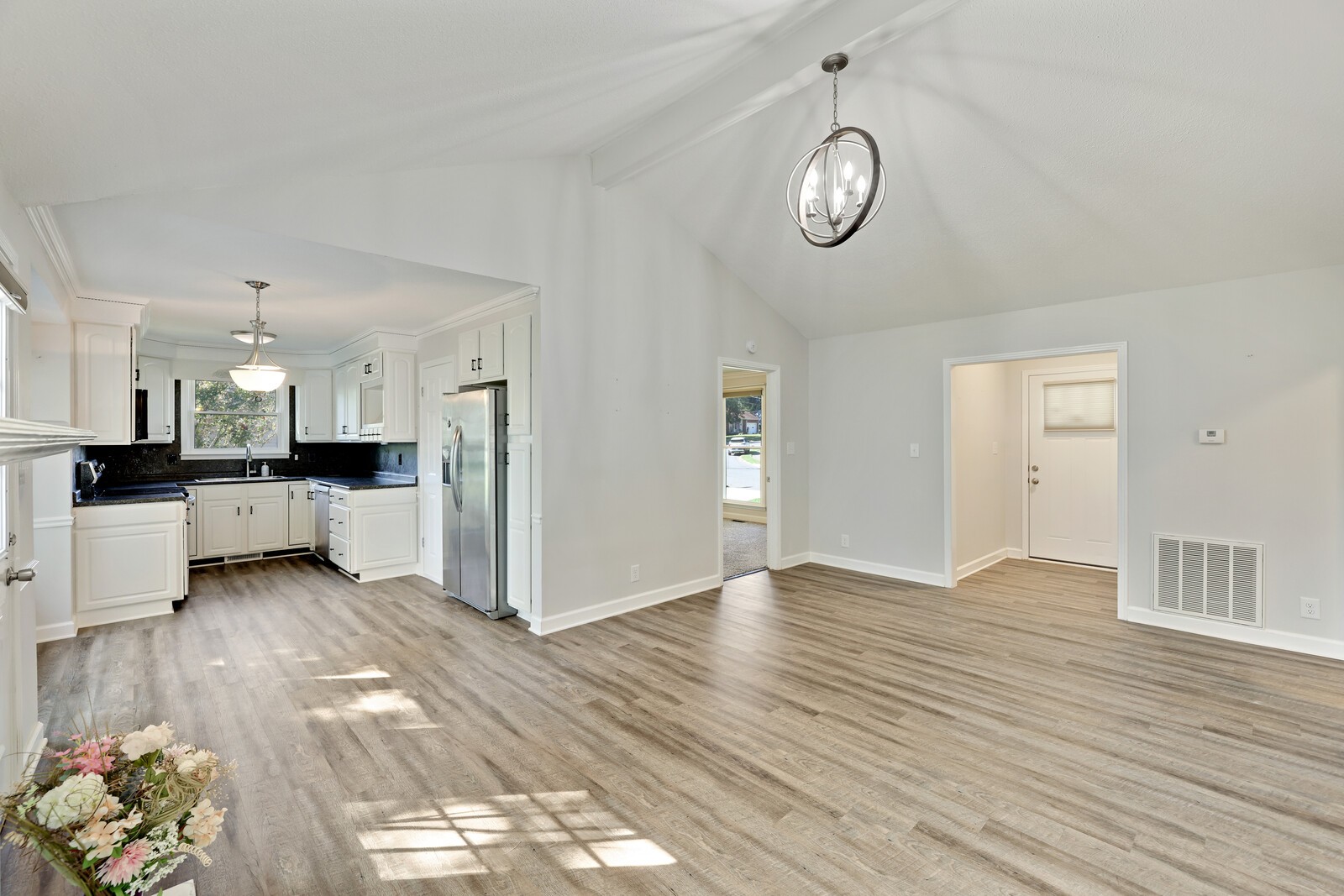 136 Cunningham Pl