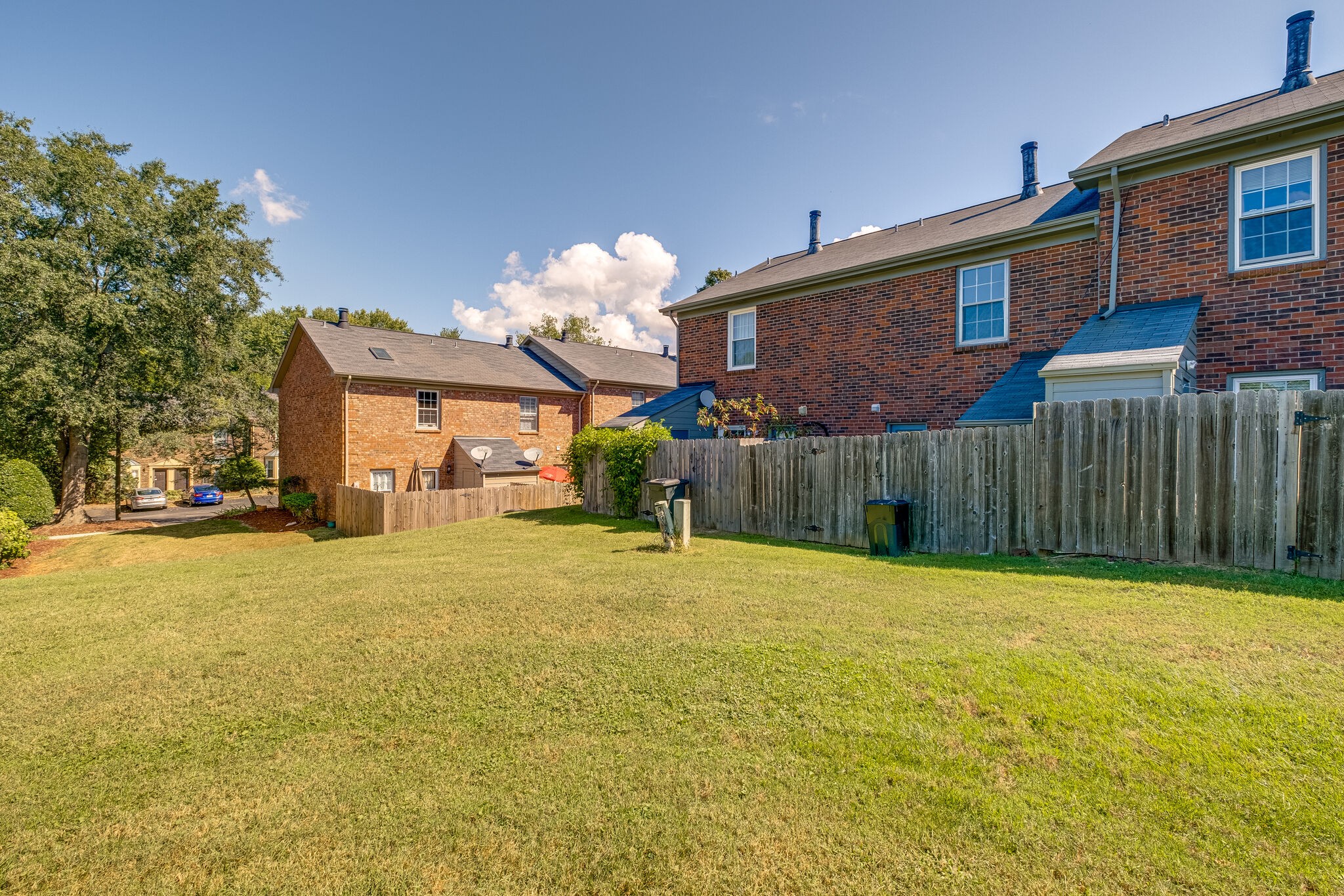 329 Lakebrink Dr