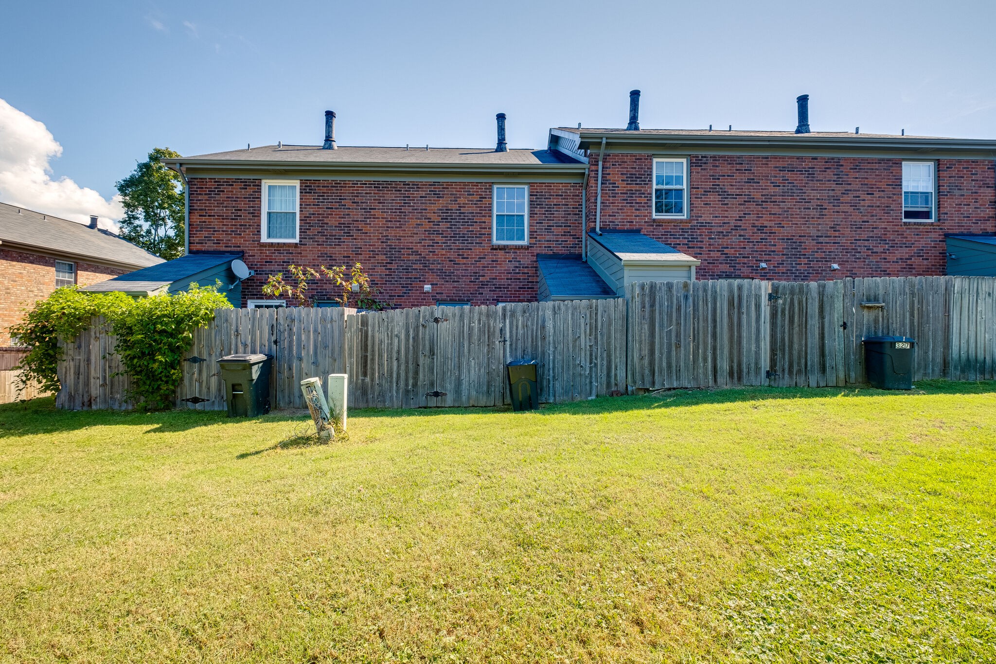 329 Lakebrink Dr