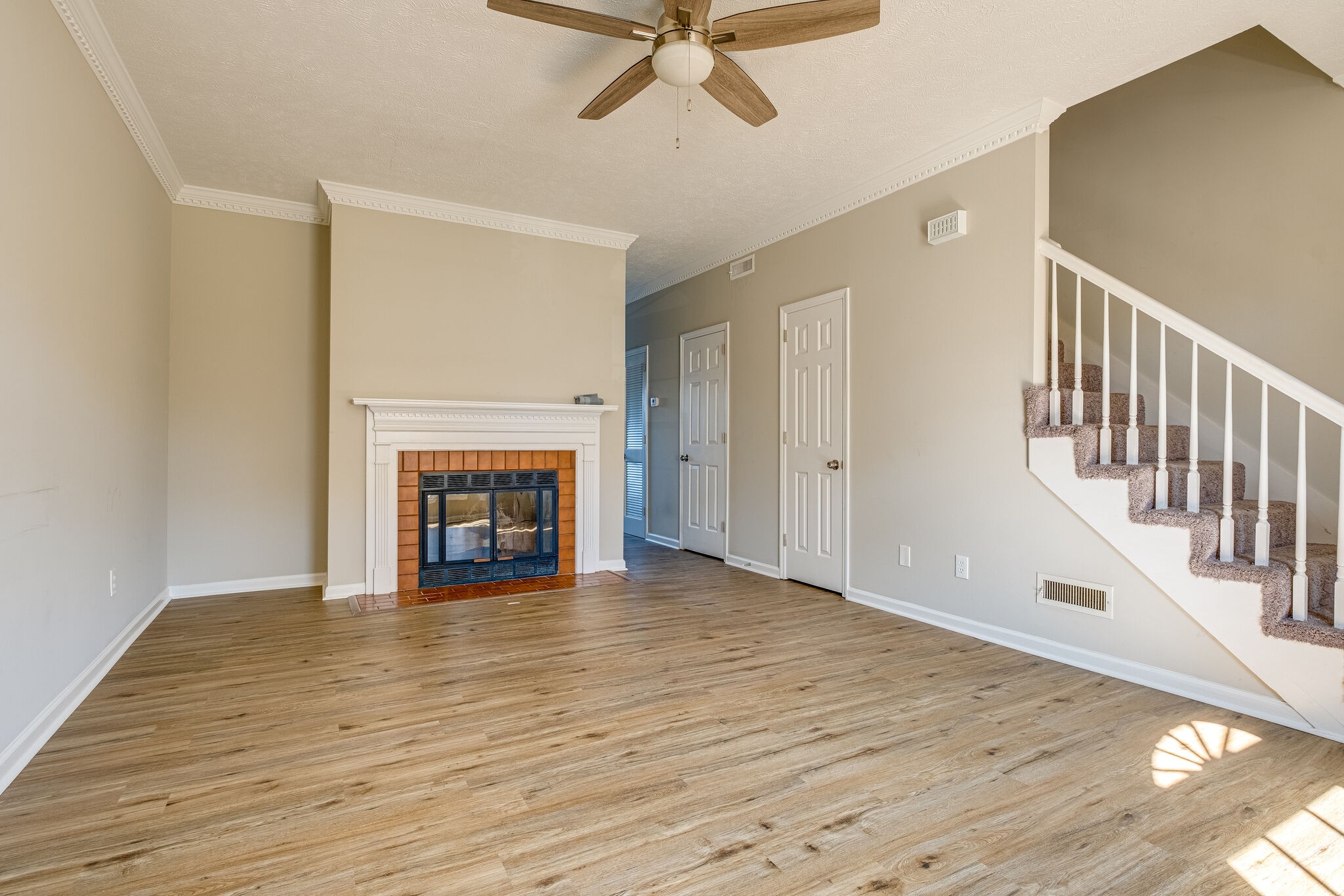 329 Lakebrink Dr