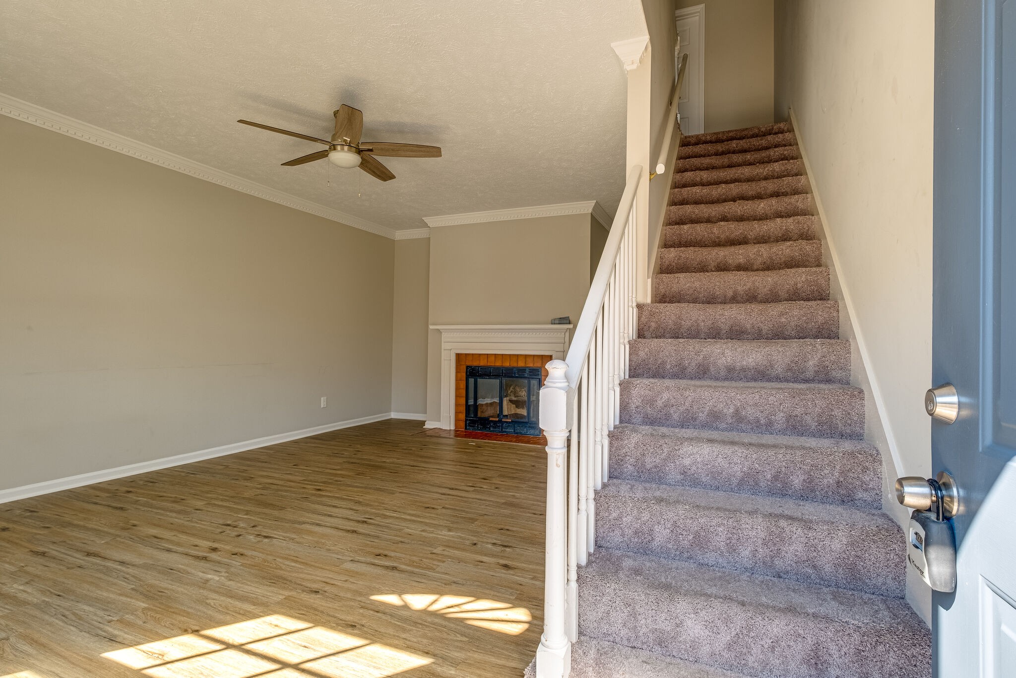 329 Lakebrink Dr