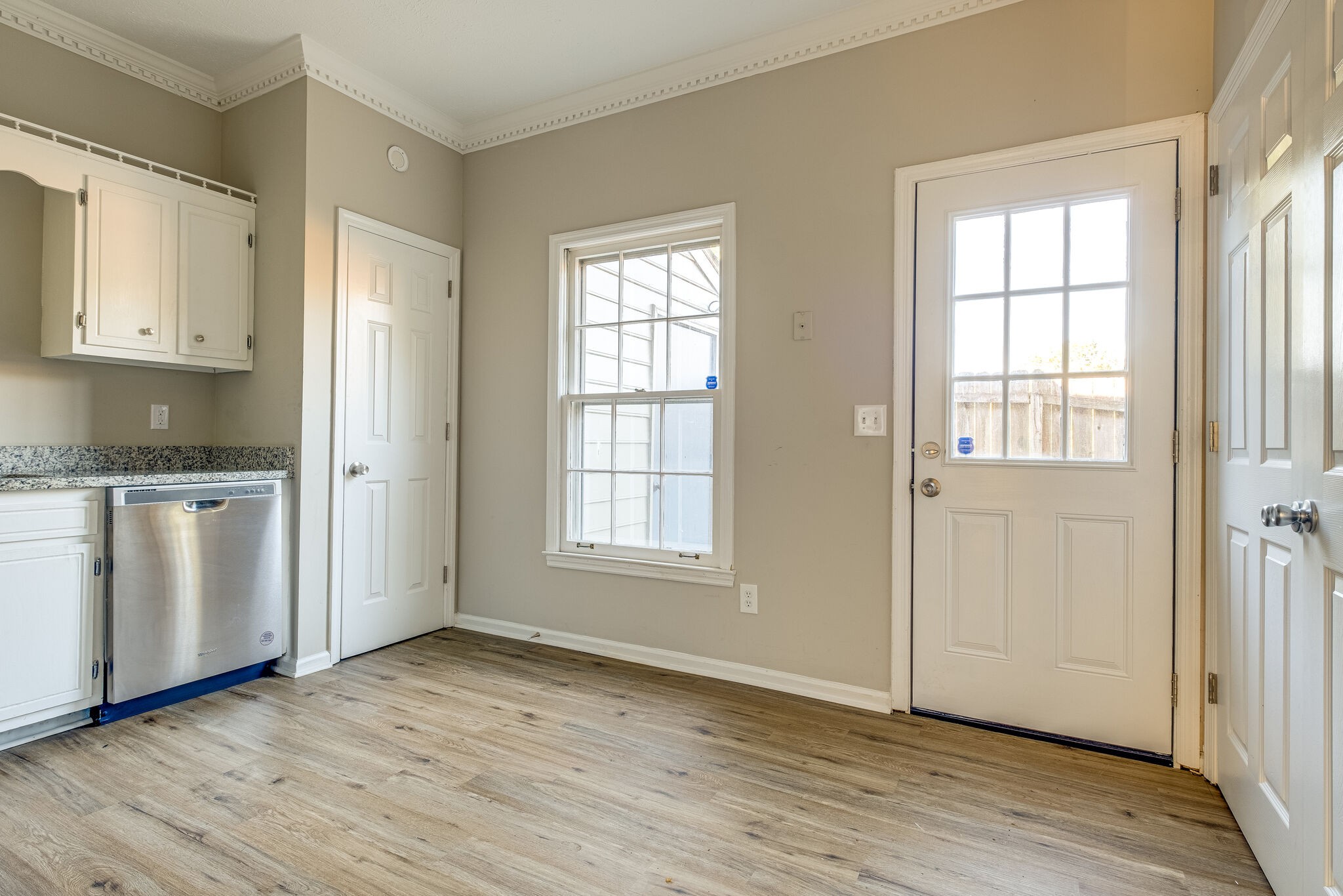 329 Lakebrink Dr