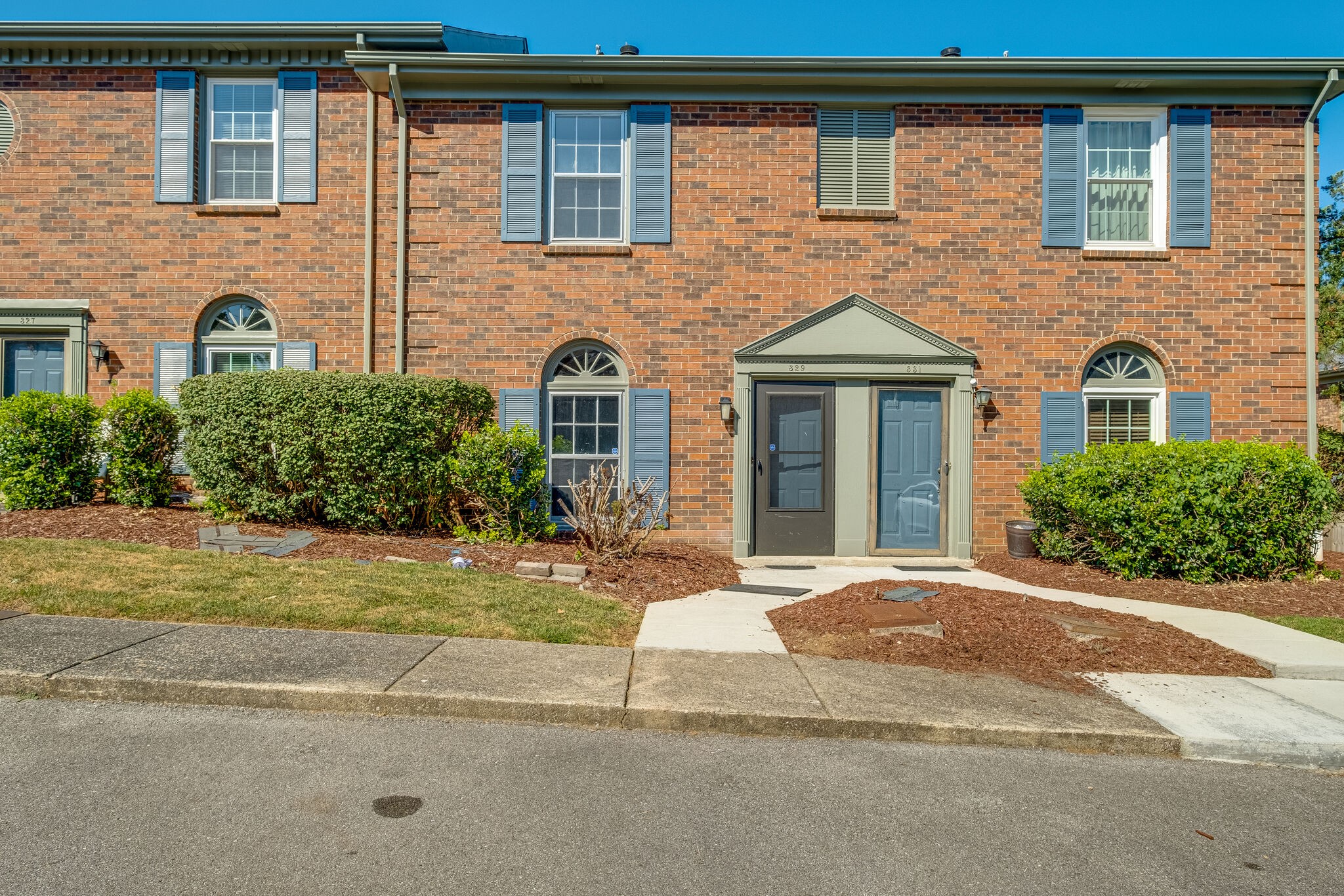 329 Lakebrink Dr