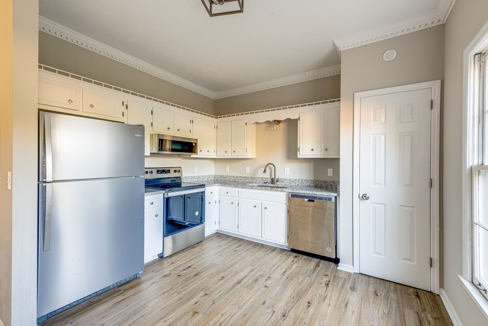 329 Lakebrink Dr
