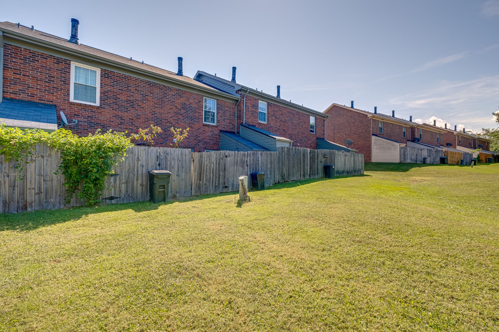 329 Lakebrink Dr