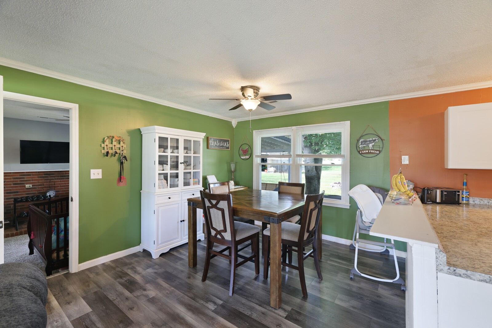 132 Eaton Ln