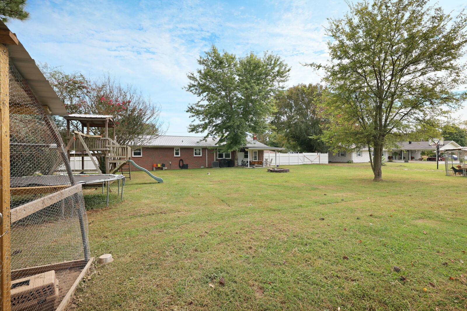 132 Eaton Ln