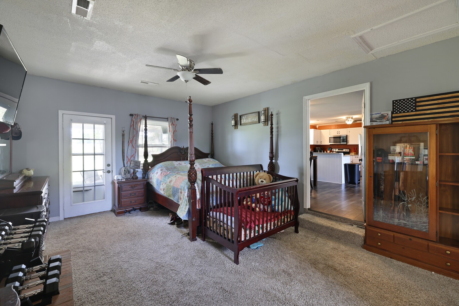 132 Eaton Ln