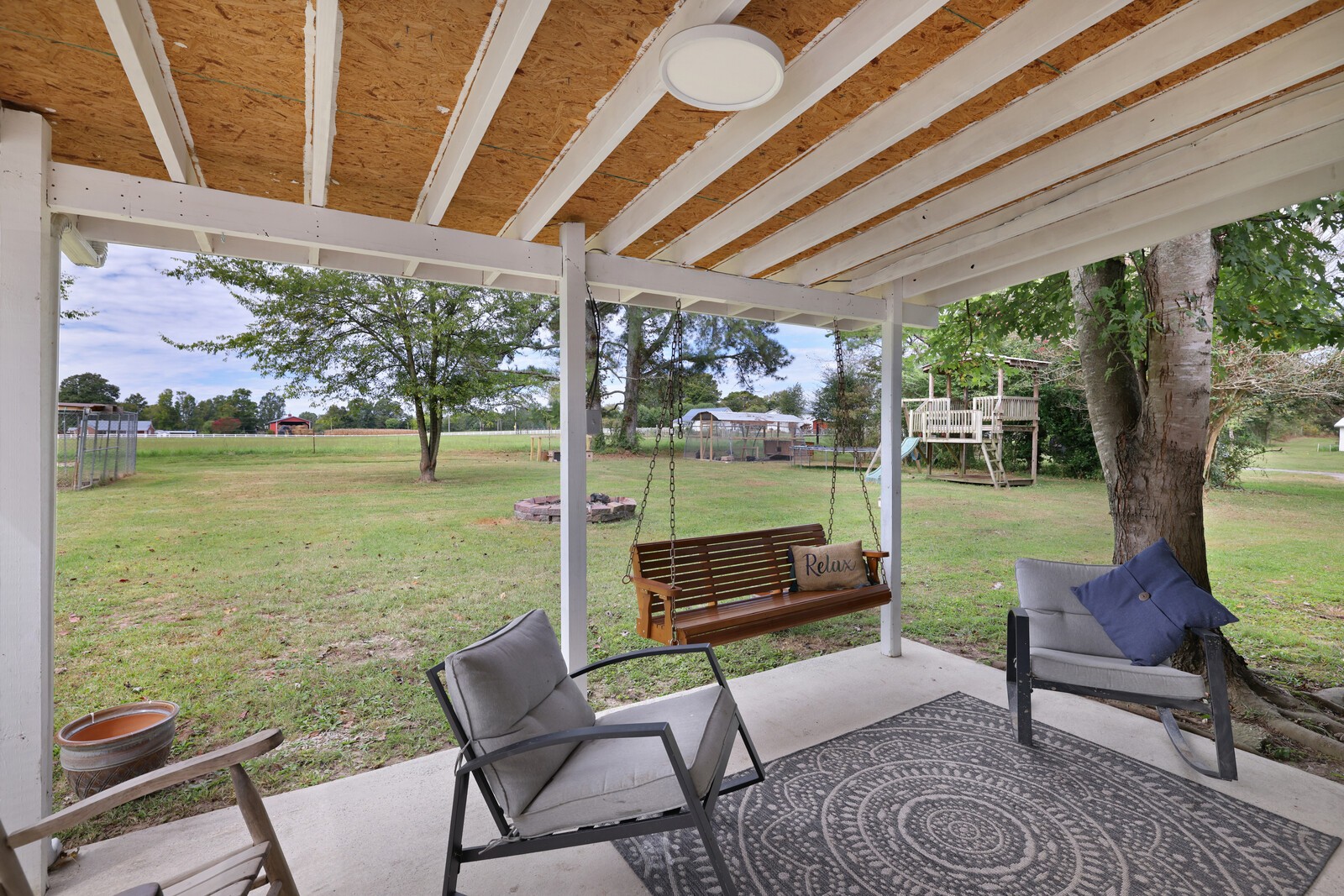 132 Eaton Ln