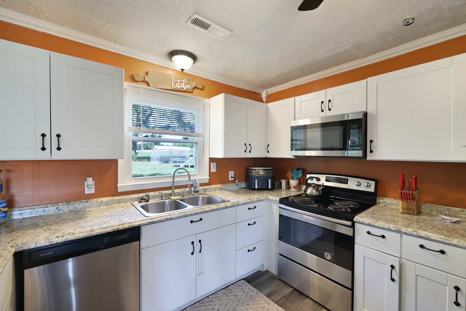 132 Eaton Ln