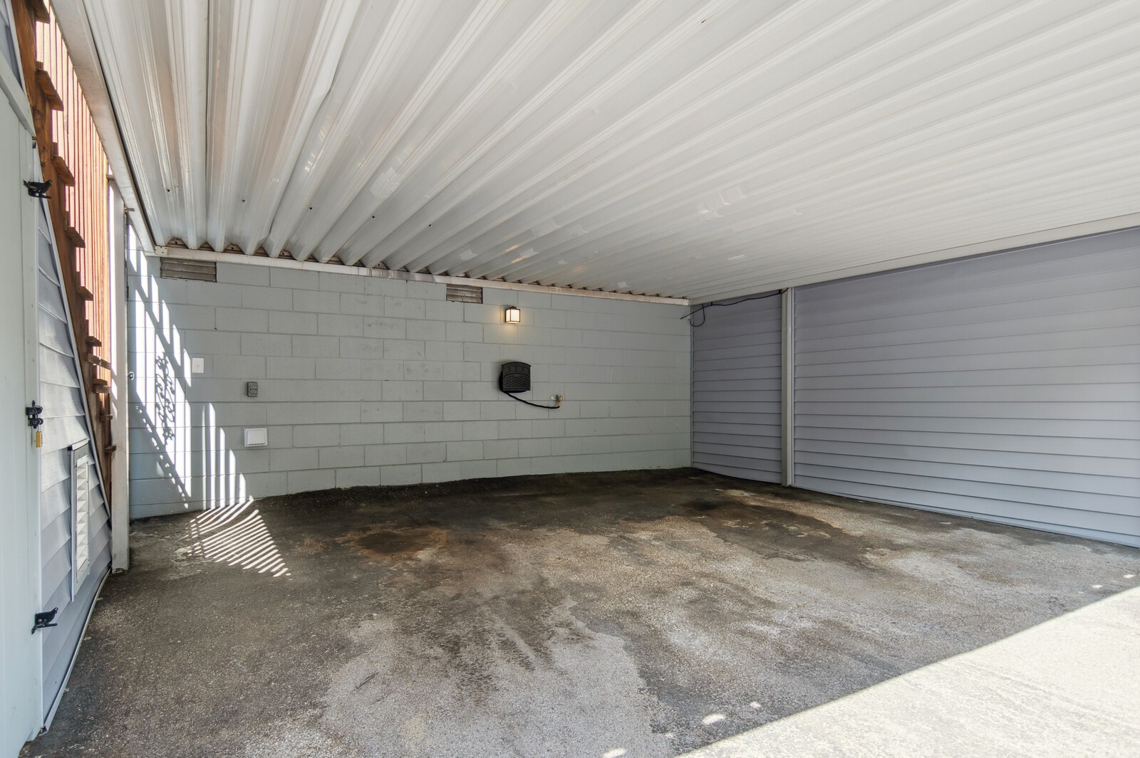 351 Huntington Ridge Dr