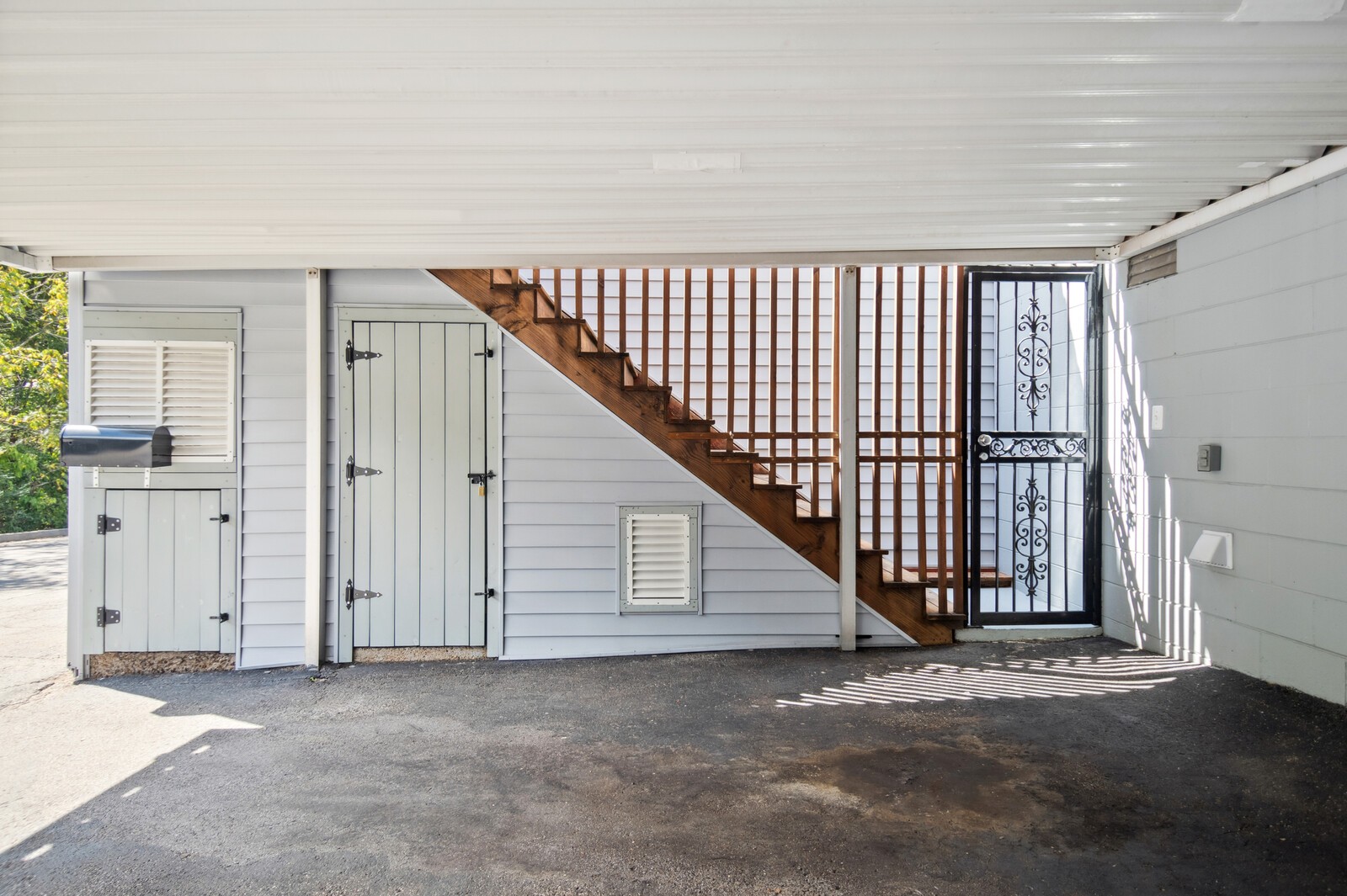 351 Huntington Ridge Dr