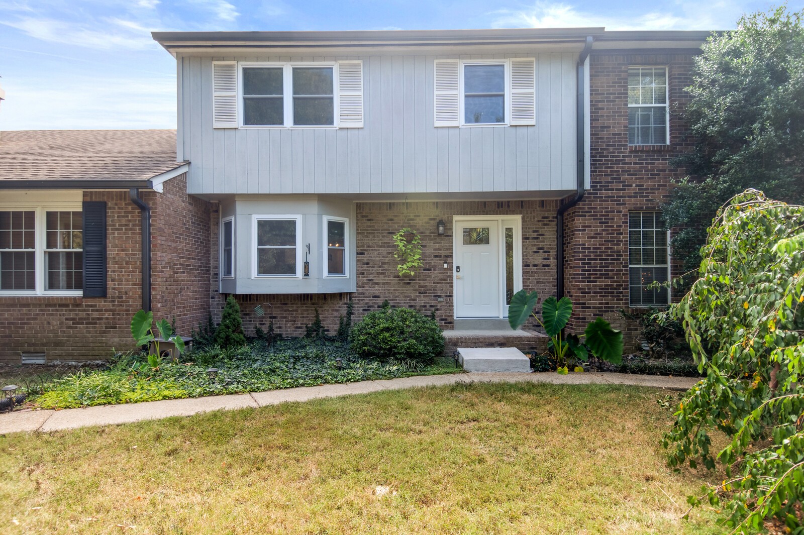 351 Huntington Ridge Dr