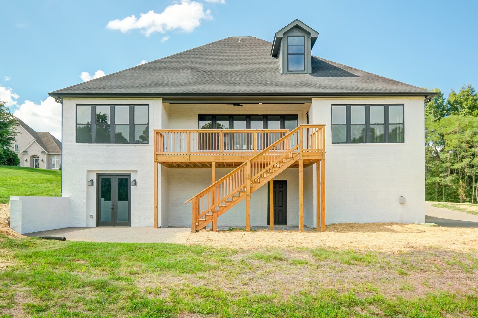 517 Country Club Dr