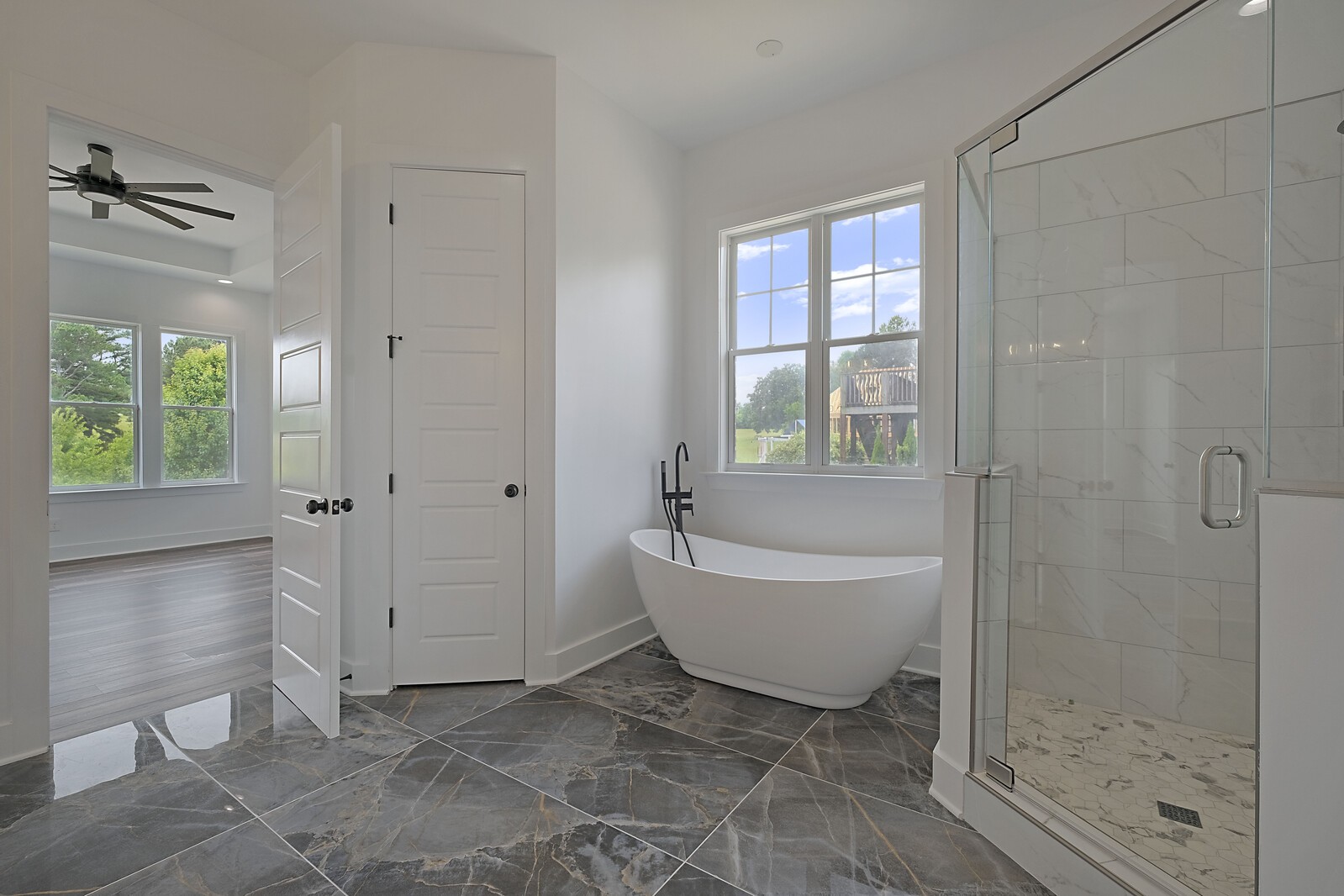 517 Country Club Dr
