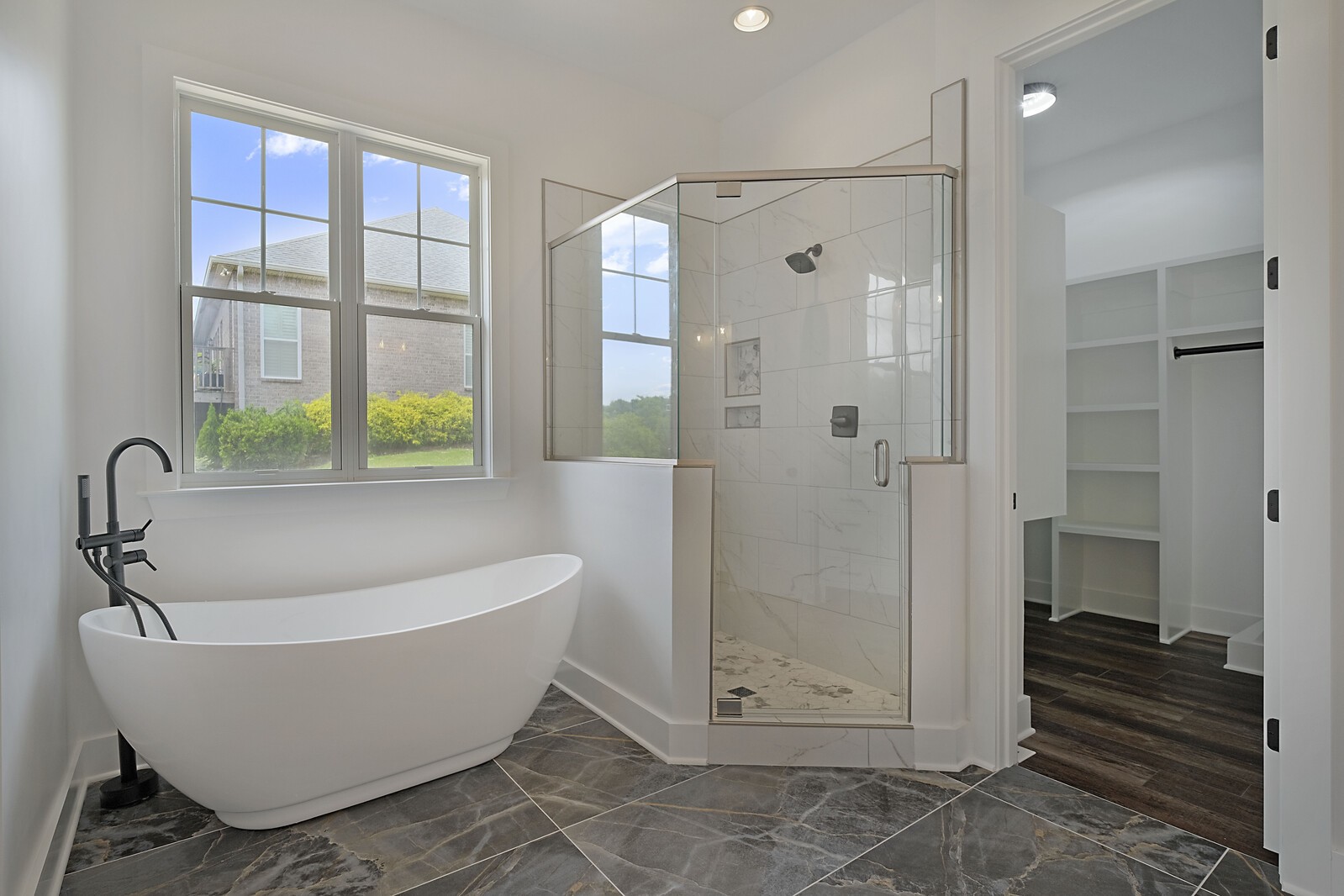 517 Country Club Dr