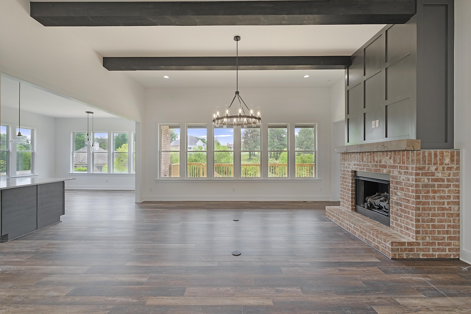 517 Country Club Dr