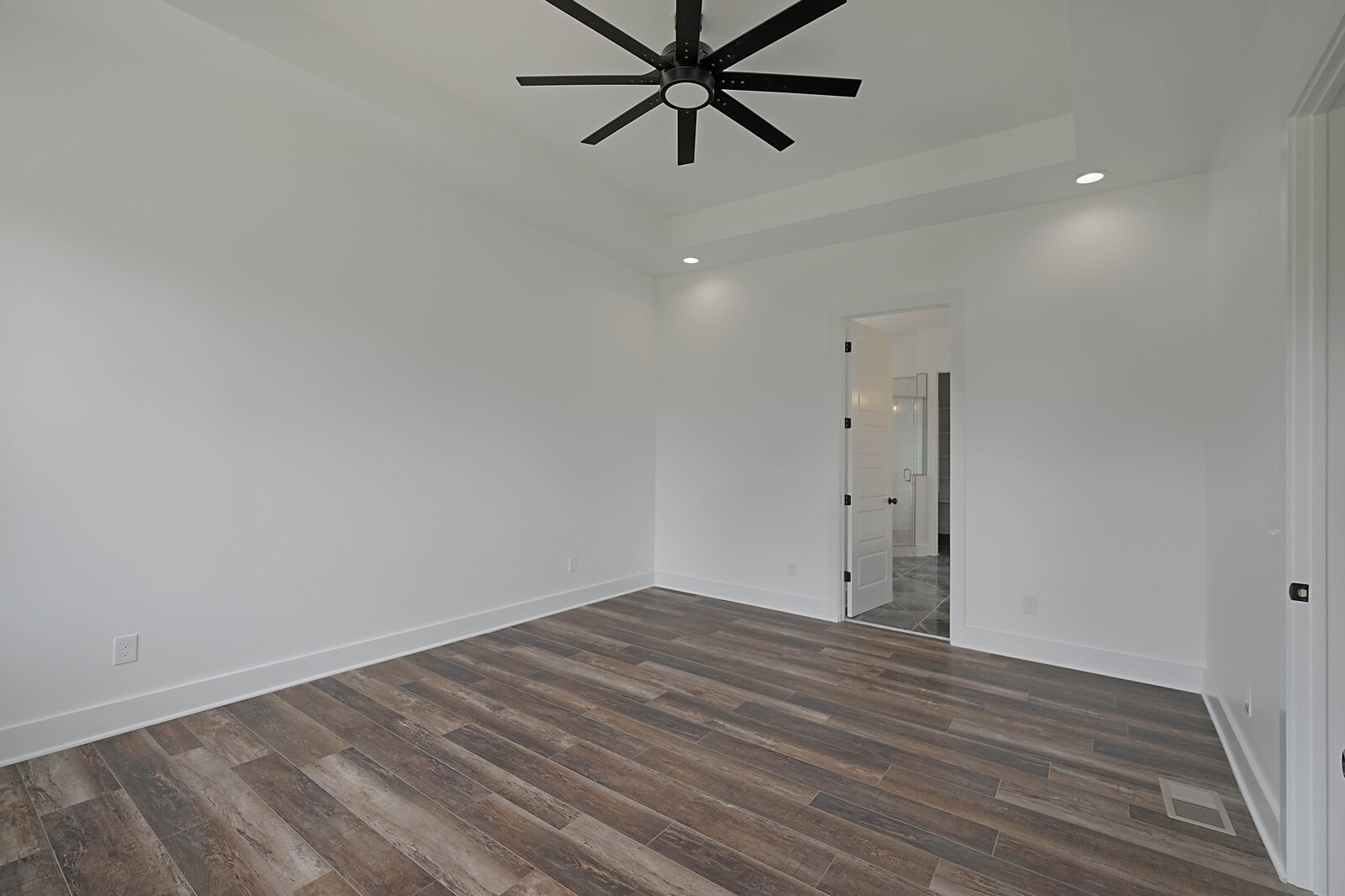 517 Country Club Dr