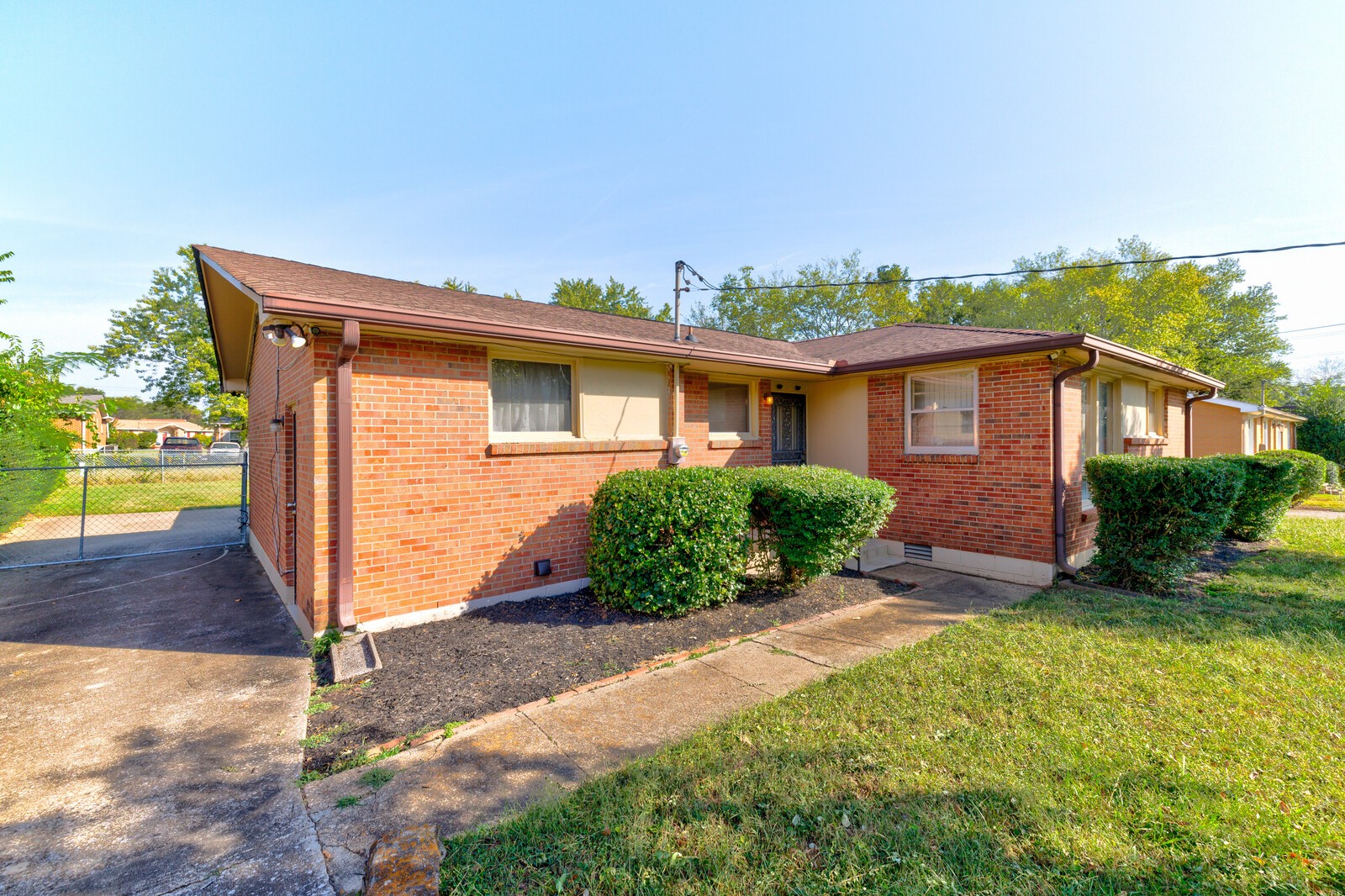 3028 Kings Ln