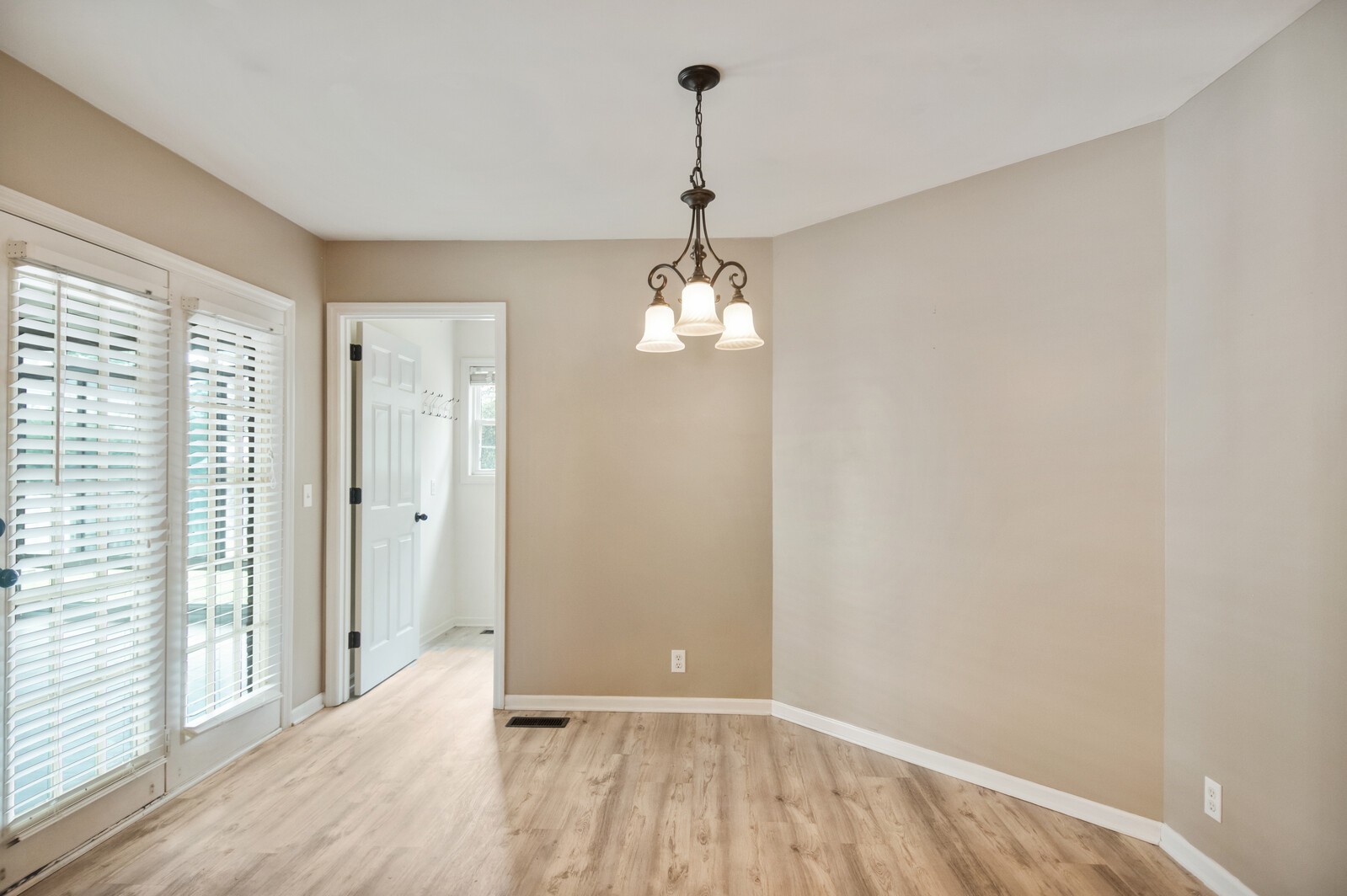 116 Calloway Ln