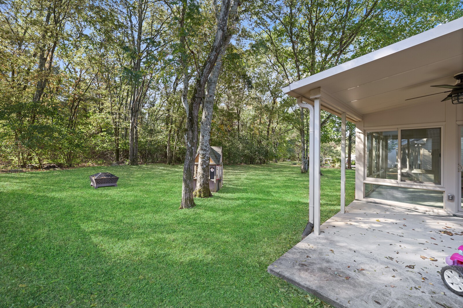 3165 Winberry Dr