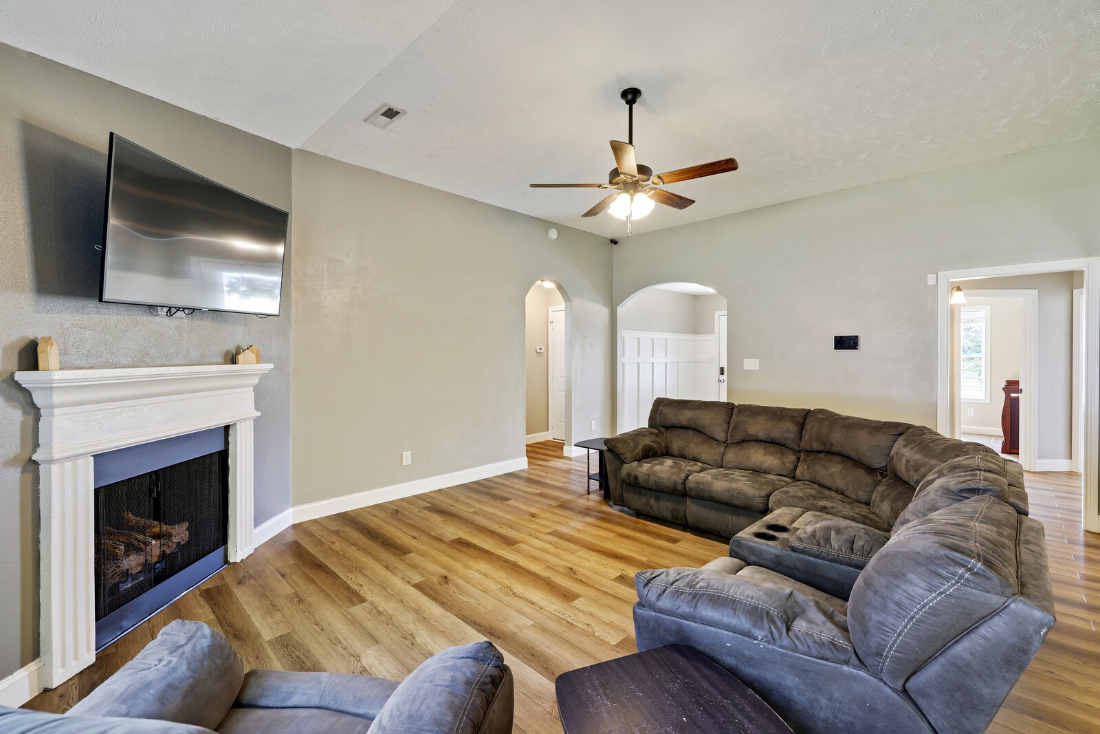 845 Shelton Cir