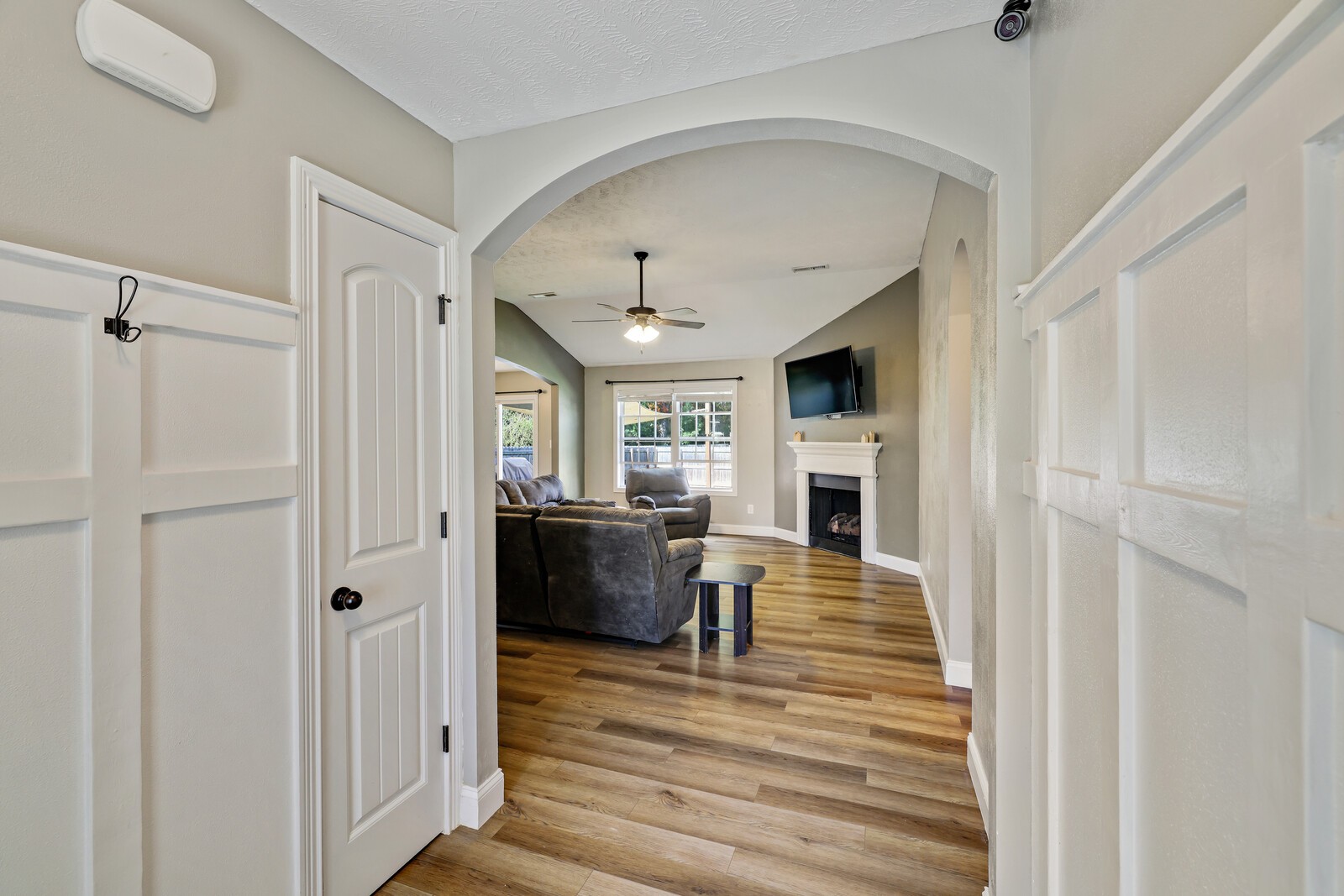 845 Shelton Cir