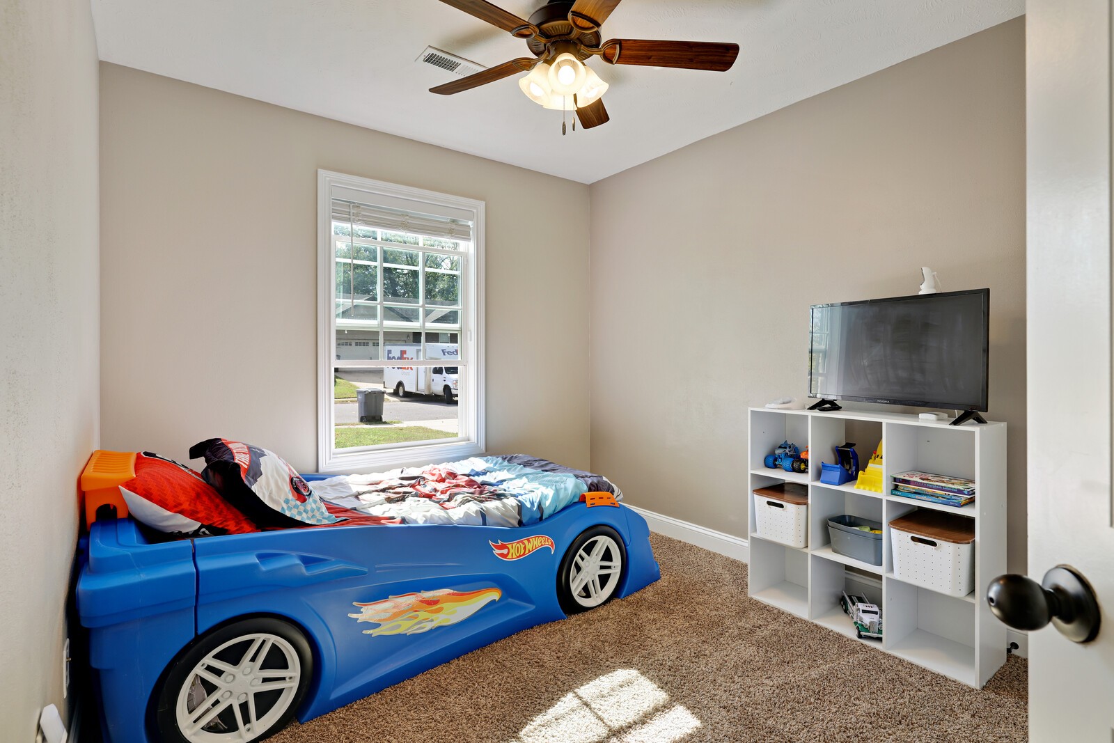 845 Shelton Cir