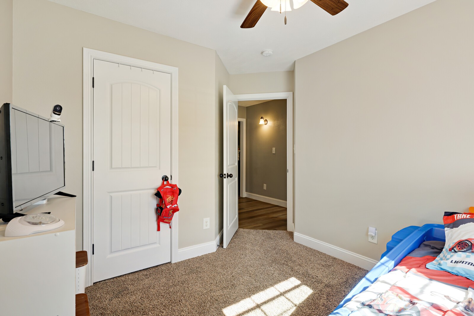 845 Shelton Cir