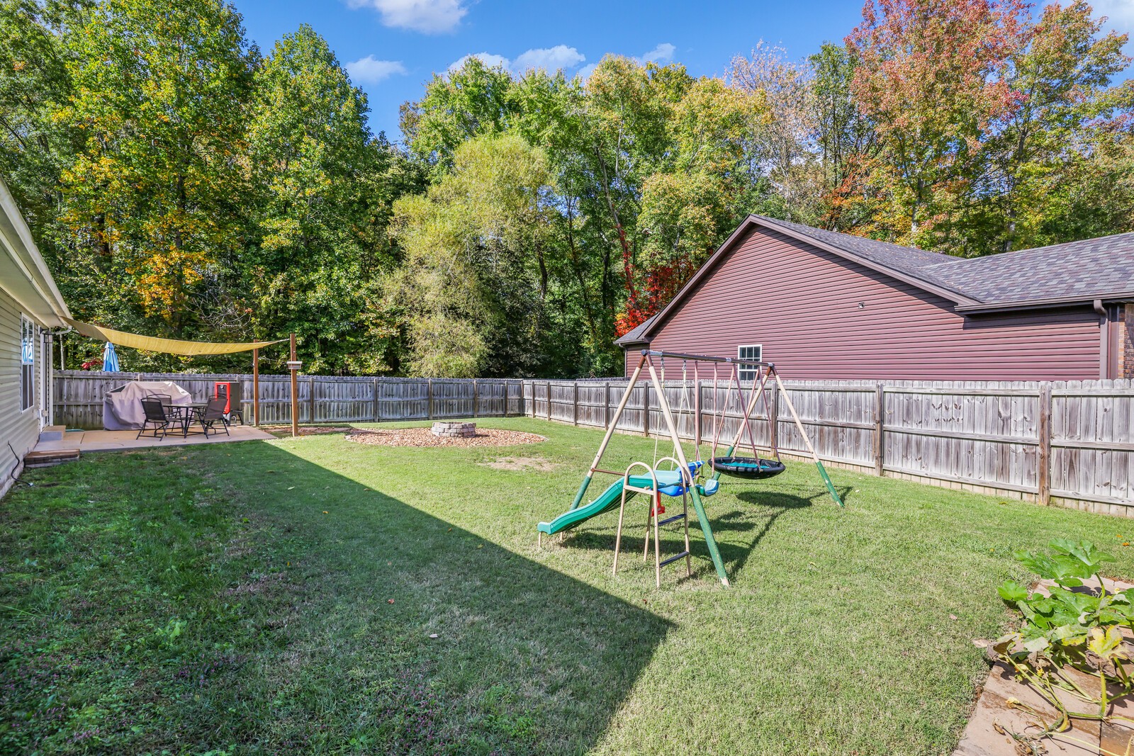 845 Shelton Cir