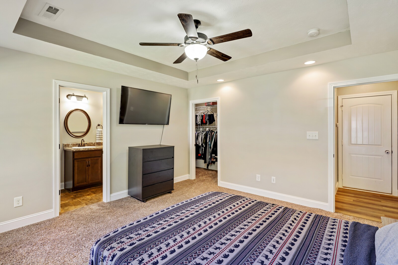 845 Shelton Cir
