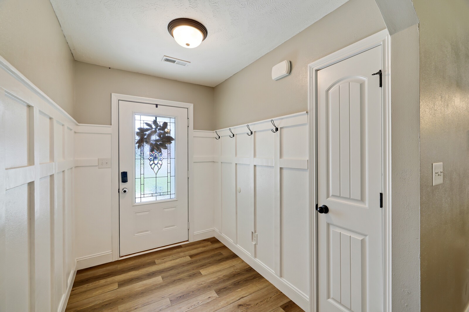 845 Shelton Cir