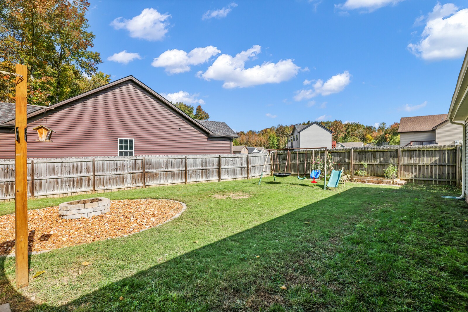 845 Shelton Cir