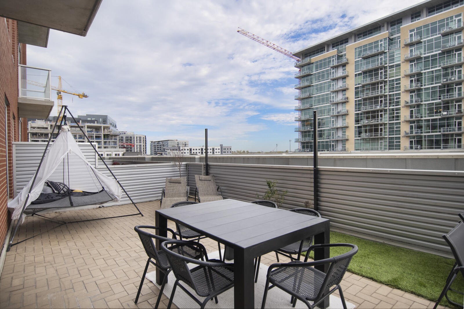 600 12th Ave, S Unit: 902