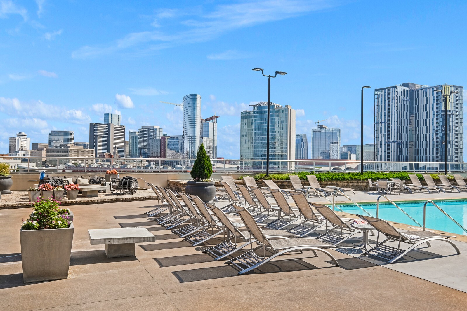 600 12th Ave, S Unit: 902