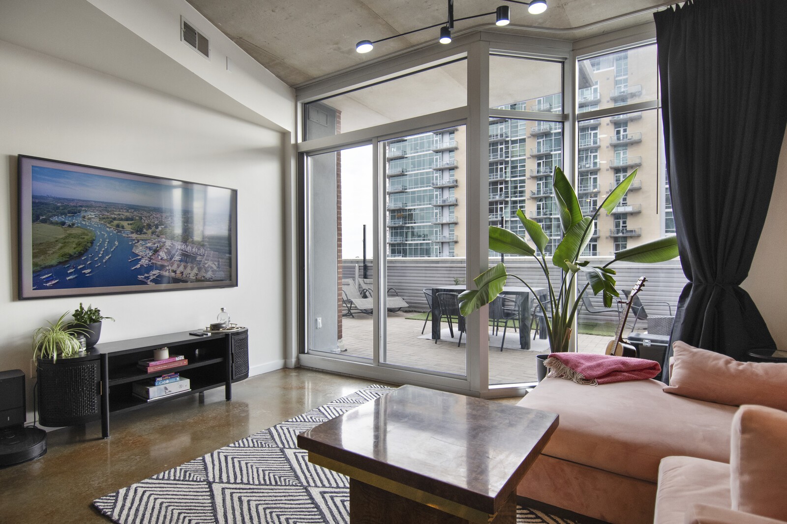 600 12th Ave, S Unit: 902