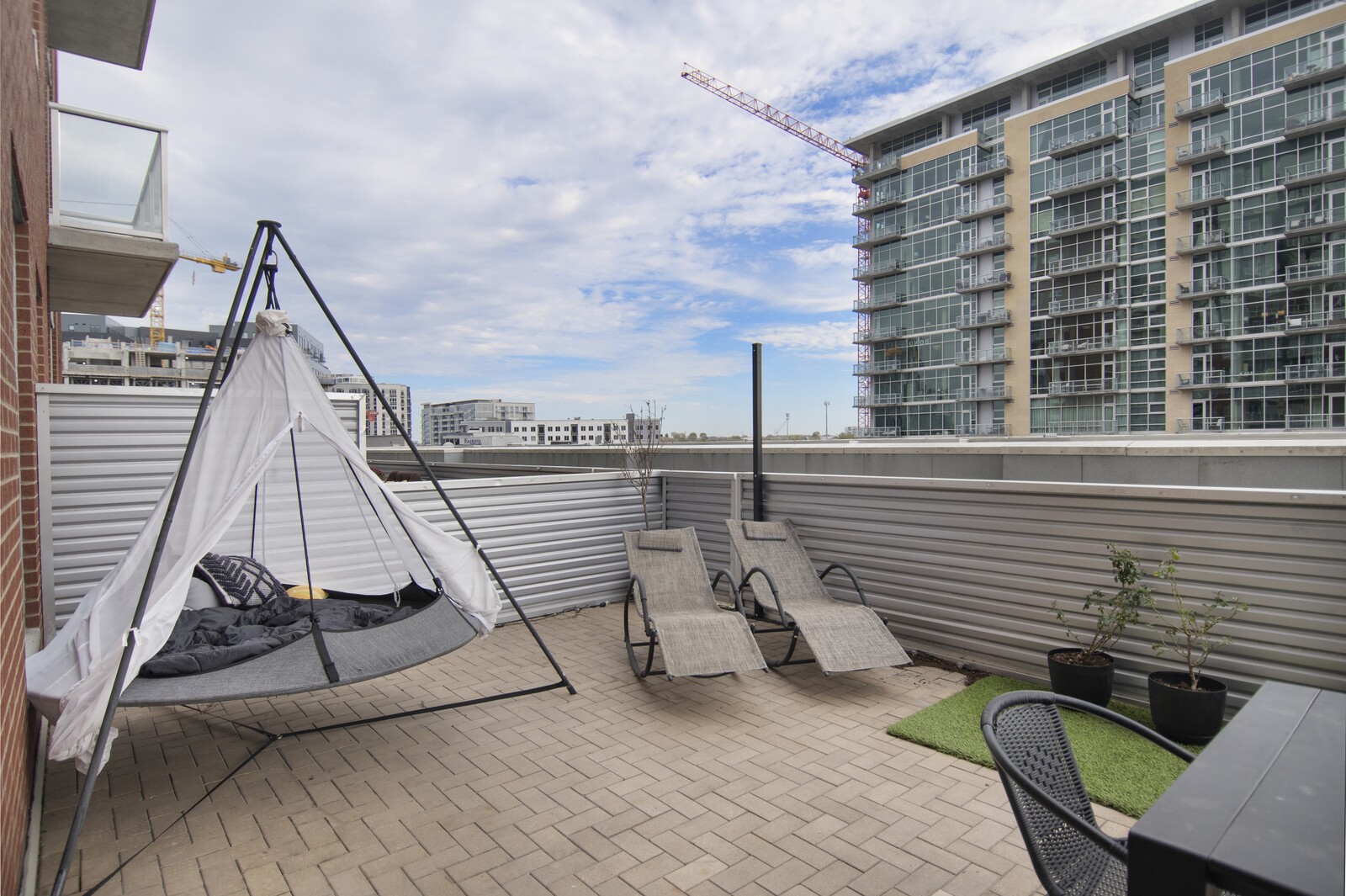 600 12th Ave, S Unit: 902