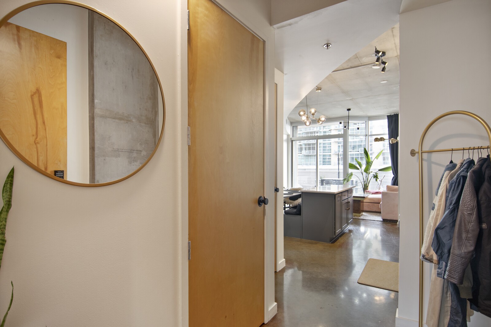 600 12th Ave, S Unit: 902